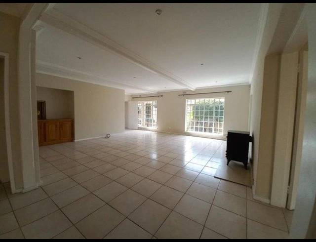 10 BEDROOM HOUSE FOR SALE IN BEDFORD GARDENS